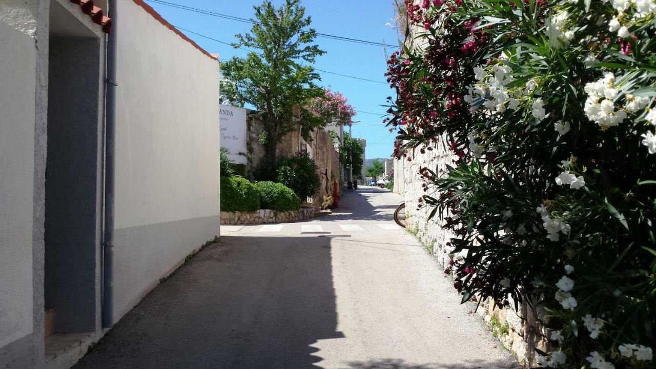 Apartment Dinko Cres Exterior foto